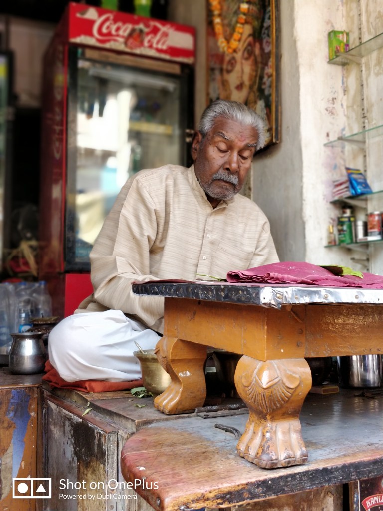 Banarasi Paan Maker in Varanasi