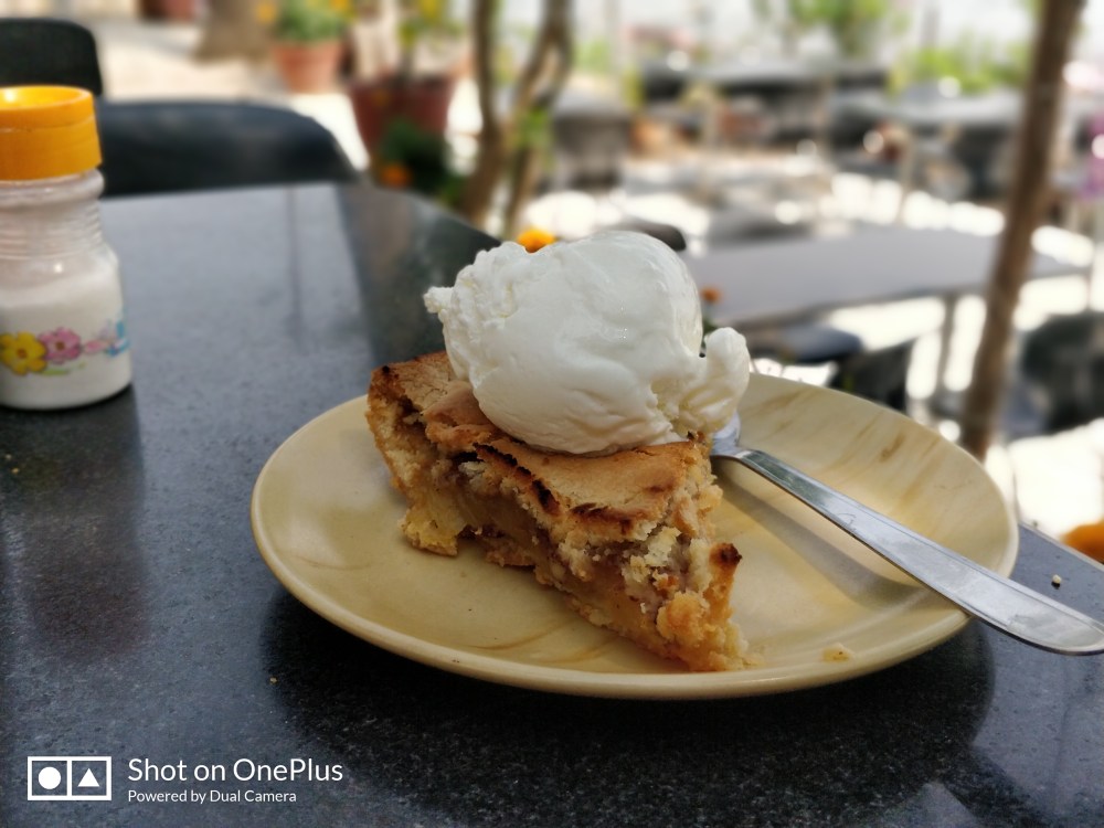 Apple Pie from Vaatika Pizzeria