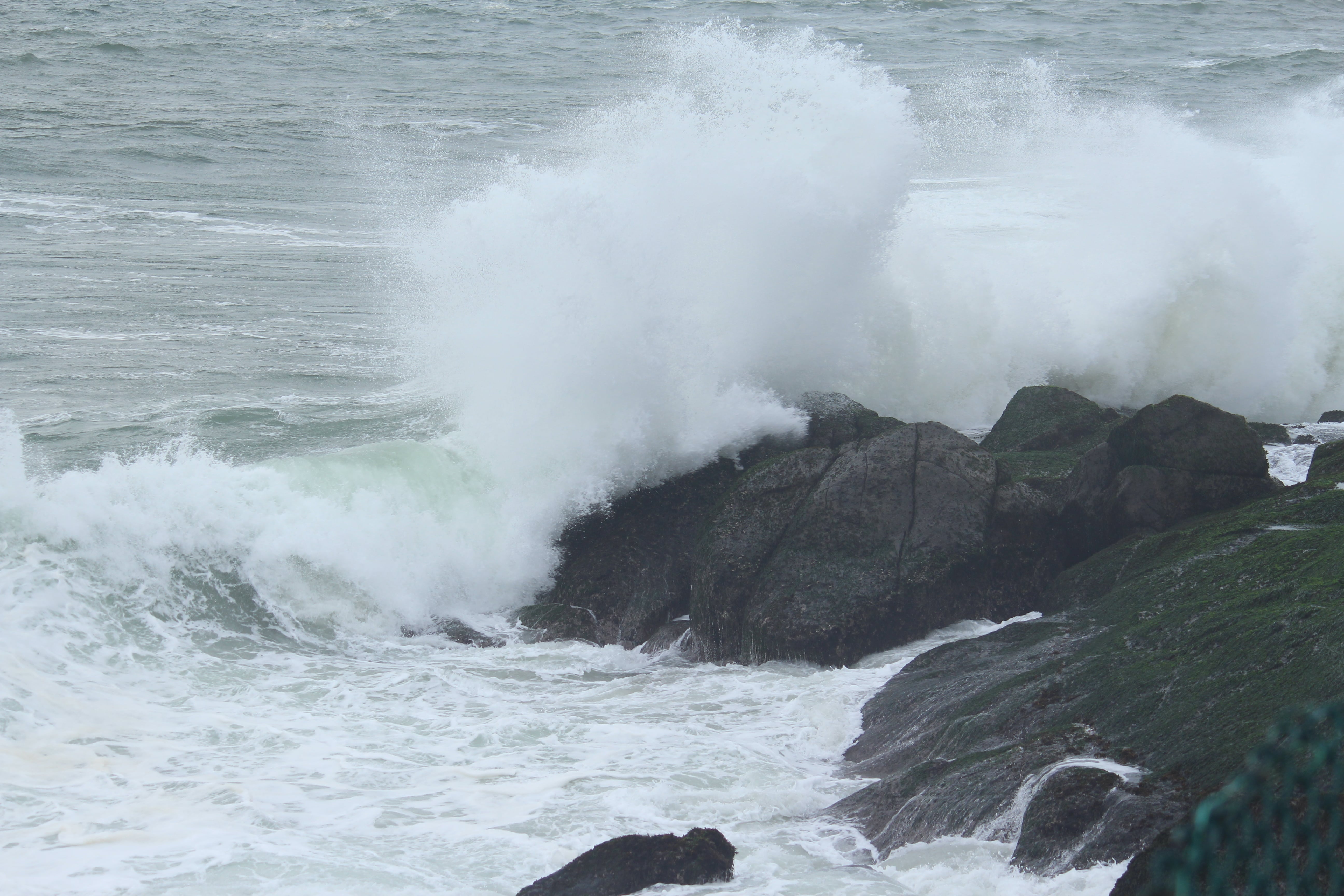 Raising waves on a monsoon evening